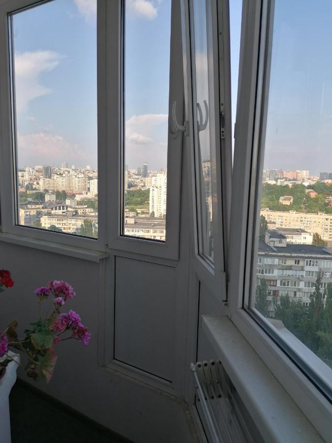 Уютная Студио Возле Жд Вокзала Киев Экстерьер фото
